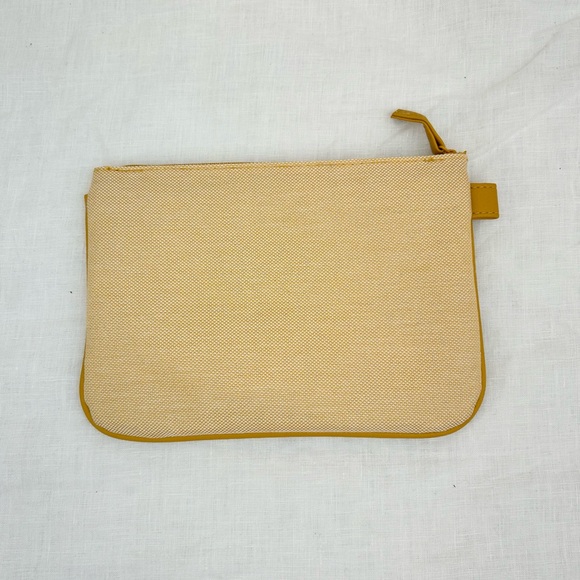 Acqua di Parma Air Canada First Business Class Yellow Pouch - Picture 5 of 8